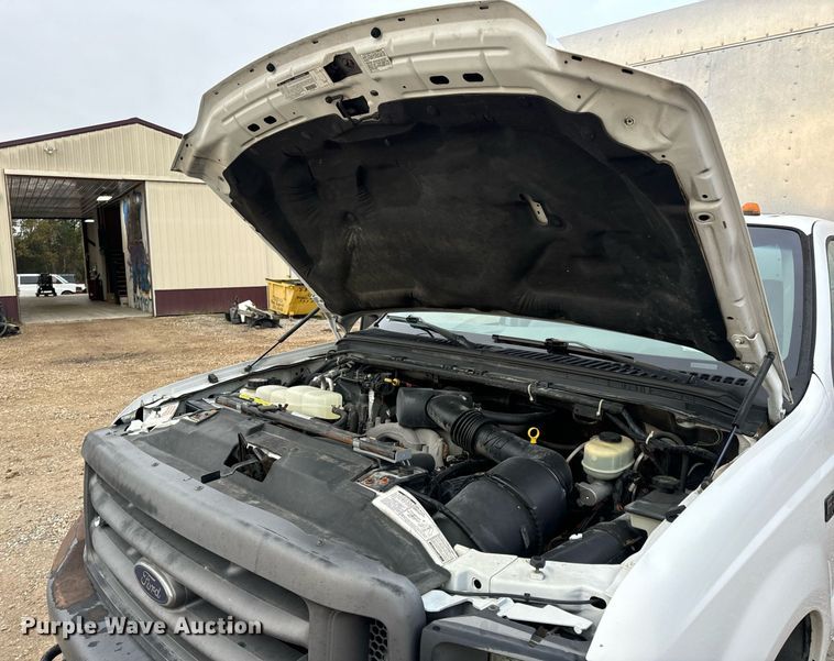 image for item EH7167 2002 Ford F450  box truck