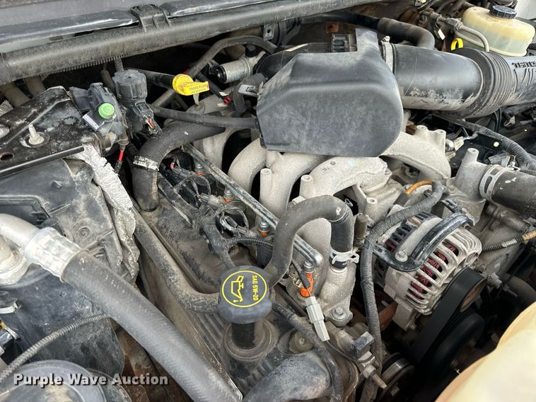 image for item EH7167 2002 Ford F450  box truck