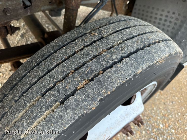 image for item EH7167 2002 Ford F450  box truck