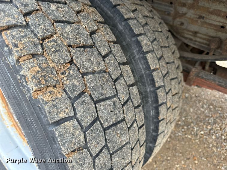 image for item EH7167 2002 Ford F450  box truck