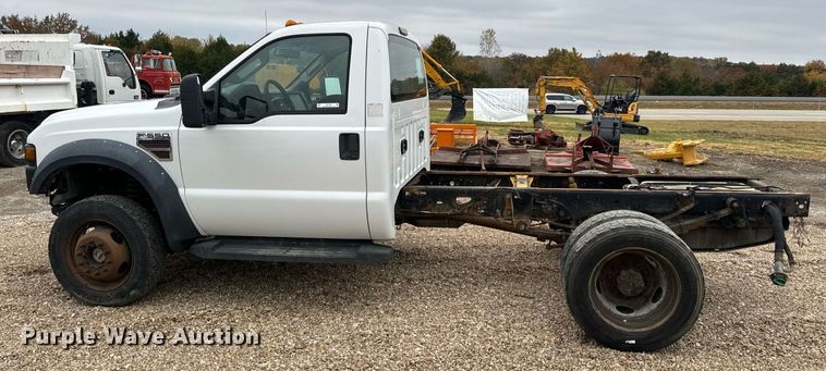 image for item EH7169 2008 Ford F550 XL truck cab and chassis