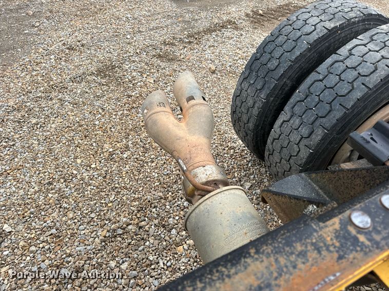 image for item EH7169 2008 Ford F550 XL truck cab and chassis