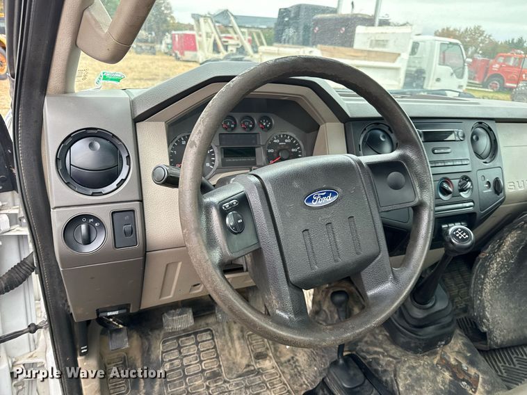 image for item EH7169 2008 Ford F550 XL truck cab and chassis