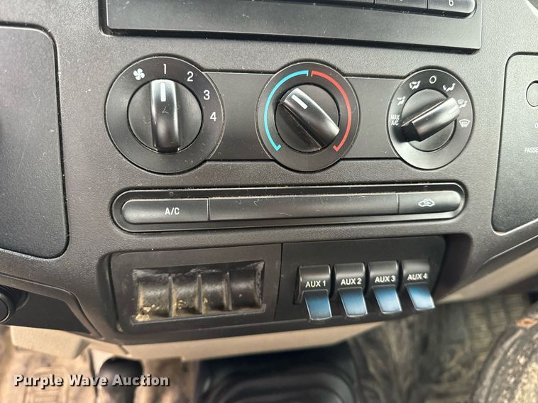 image for item EH7169 2008 Ford F550 XL truck cab and chassis