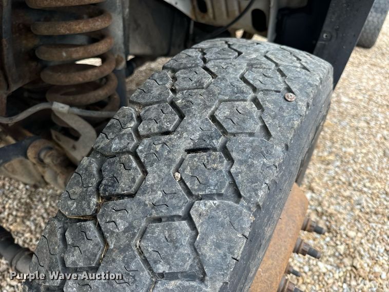 image for item EH7169 2008 Ford F550 XL truck cab and chassis