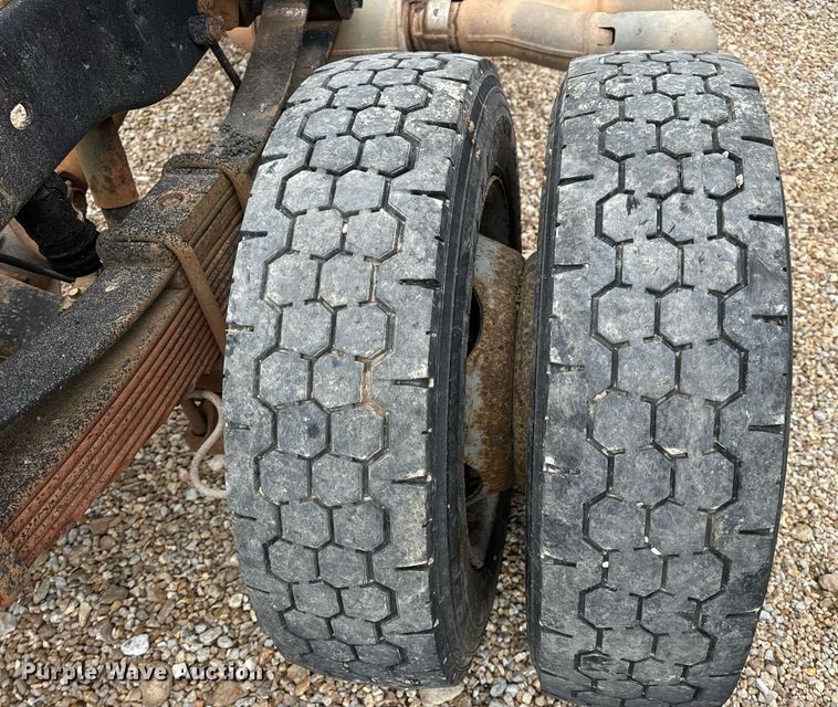 image for item EH7169 2008 Ford F550 XL truck cab and chassis