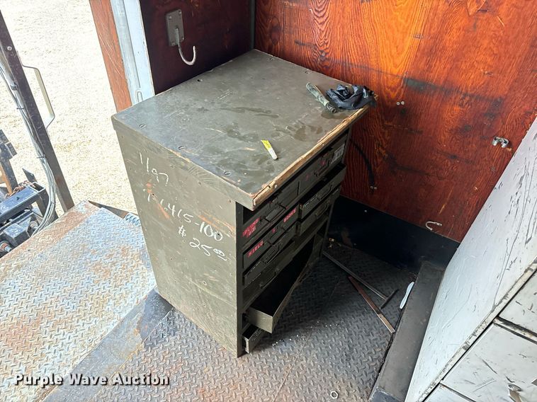 image for item EH7170 2003 International 4400  box truck