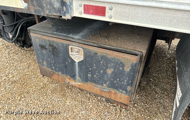 image for item EH7170 2003 International 4400  box truck