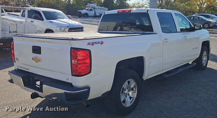 image for item EI8451 2015 Chevrolet  Silverado 1500 Crew Cab pickup truck