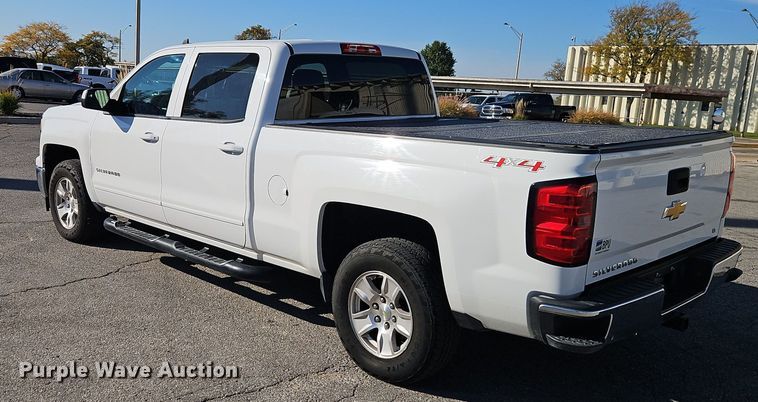 image for item EI8451 2015 Chevrolet  Silverado 1500 Crew Cab pickup truck