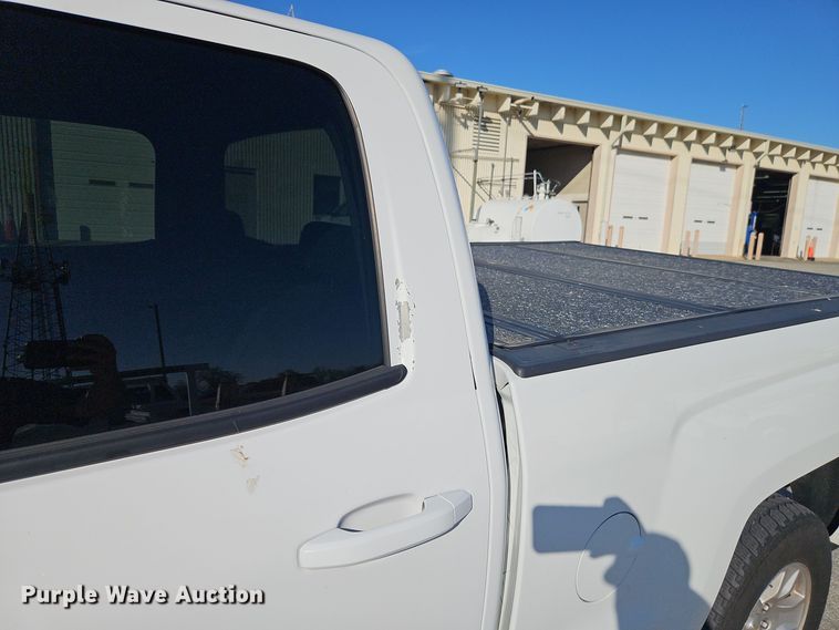 image for item EI8451 2015 Chevrolet  Silverado 1500 Crew Cab pickup truck