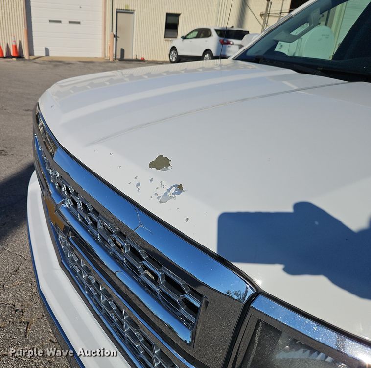 image for item EI8451 2015 Chevrolet  Silverado 1500 Crew Cab pickup truck