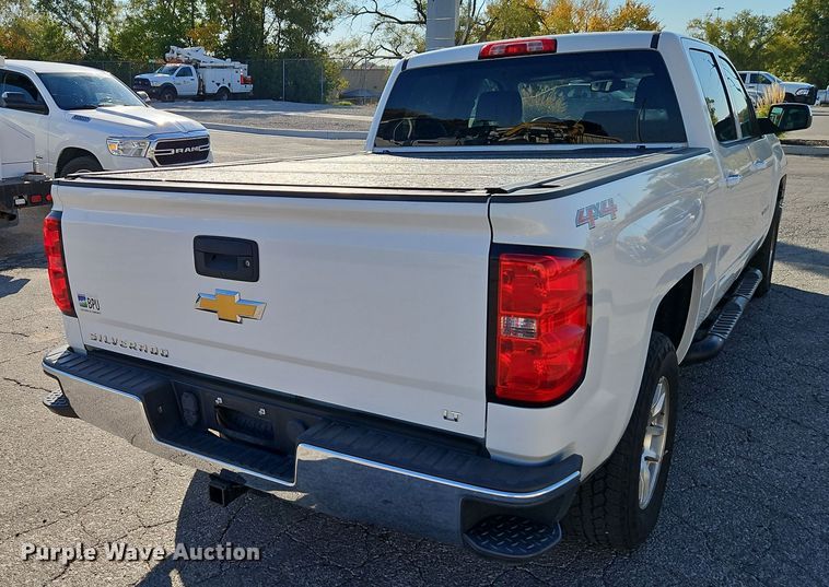 image for item EI8451 2015 Chevrolet  Silverado 1500 Crew Cab pickup truck