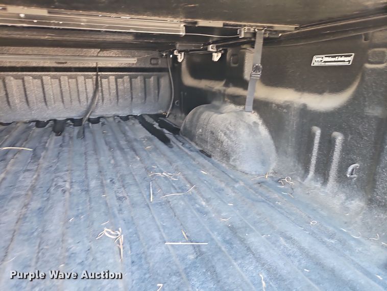 image for item EI8451 2015 Chevrolet  Silverado 1500 Crew Cab pickup truck