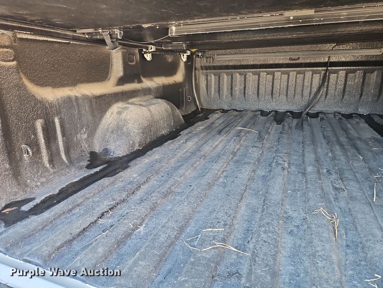 image for item EI8451 2015 Chevrolet  Silverado 1500 Crew Cab pickup truck