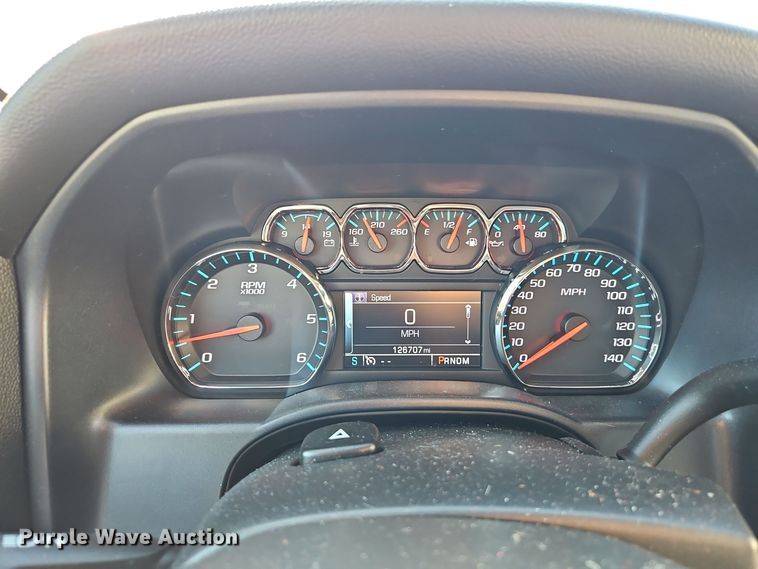 image for item EI8451 2015 Chevrolet  Silverado 1500 Crew Cab pickup truck