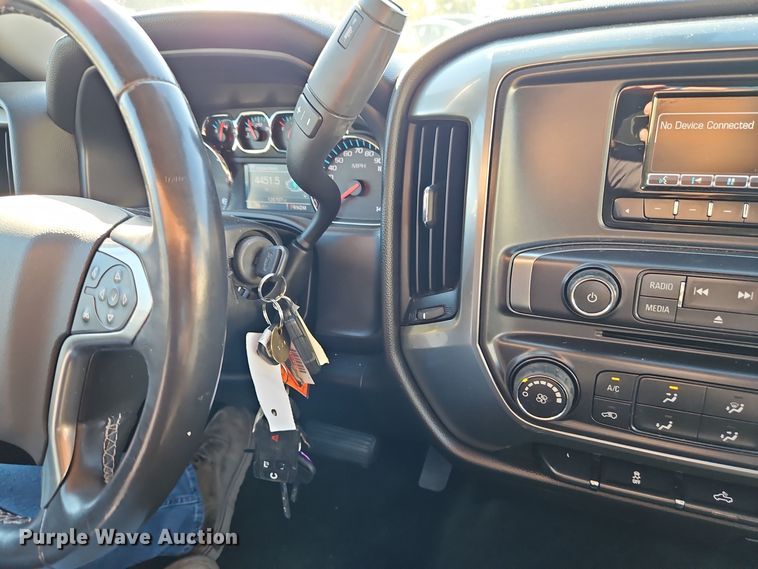 image for item EI8451 2015 Chevrolet  Silverado 1500 Crew Cab pickup truck