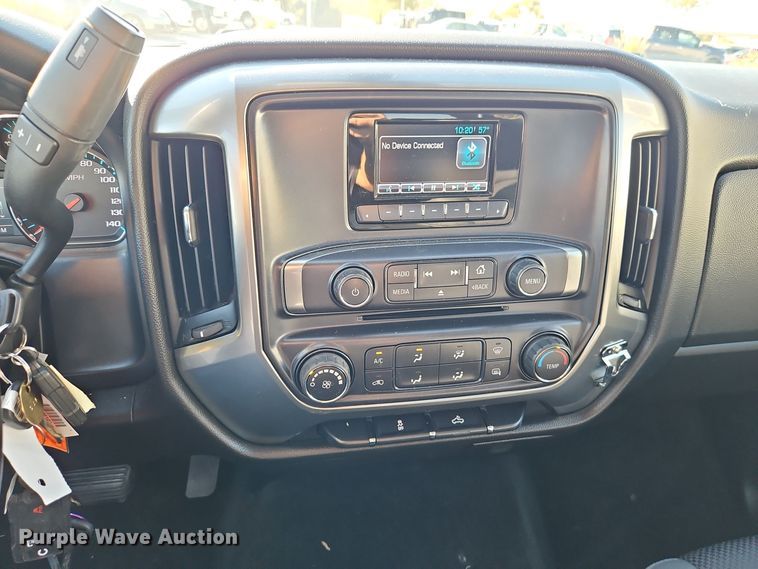 image for item EI8451 2015 Chevrolet  Silverado 1500 Crew Cab pickup truck