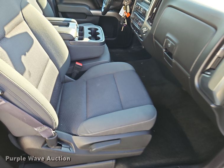 image for item EI8451 2015 Chevrolet  Silverado 1500 Crew Cab pickup truck