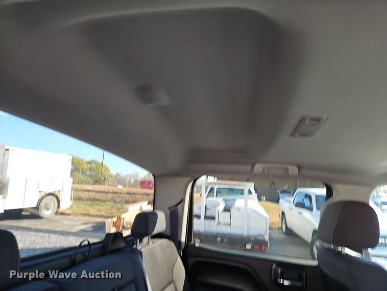 image for item EI8451 2015 Chevrolet  Silverado 1500 Crew Cab pickup truck