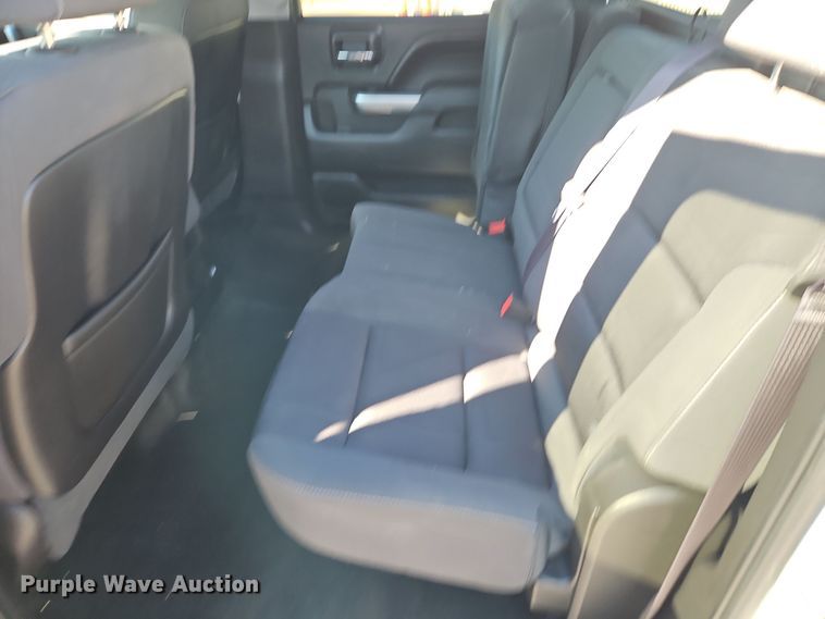 image for item EI8451 2015 Chevrolet  Silverado 1500 Crew Cab pickup truck