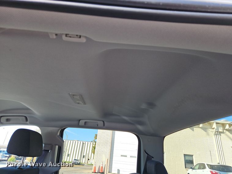 image for item EI8451 2015 Chevrolet  Silverado 1500 Crew Cab pickup truck