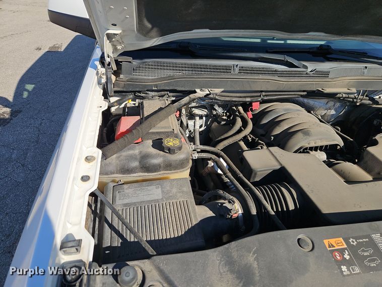 image for item EI8451 2015 Chevrolet  Silverado 1500 Crew Cab pickup truck