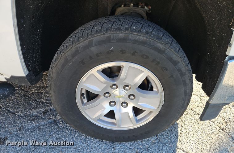 image for item EI8451 2015 Chevrolet  Silverado 1500 Crew Cab pickup truck