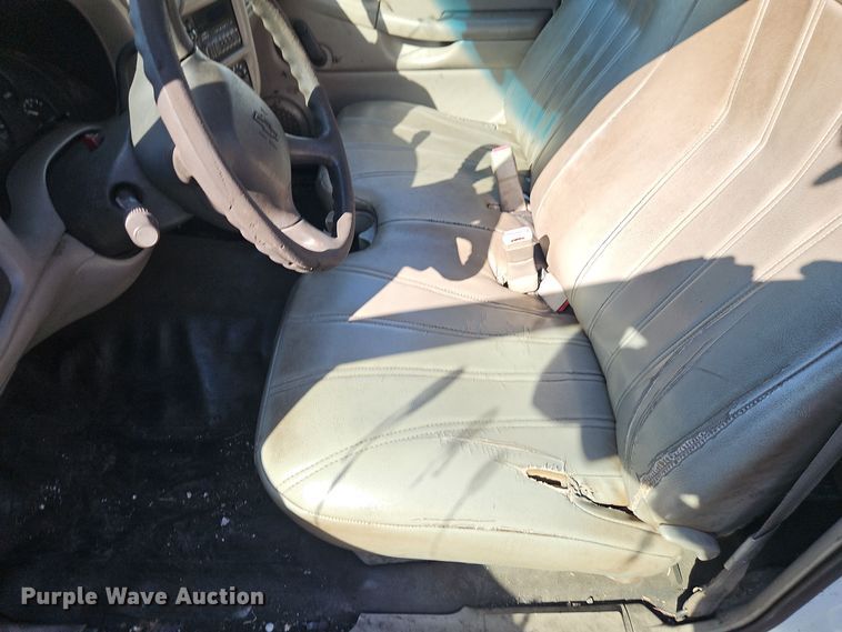 image for item EI8455 2001 Chevrolet  S10 pickup truck