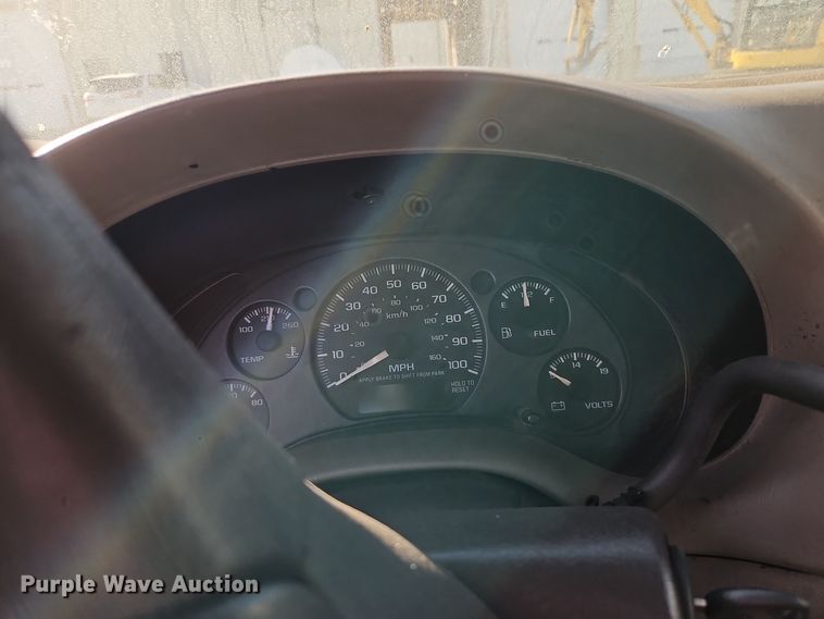 image for item EI8455 2001 Chevrolet  S10 pickup truck