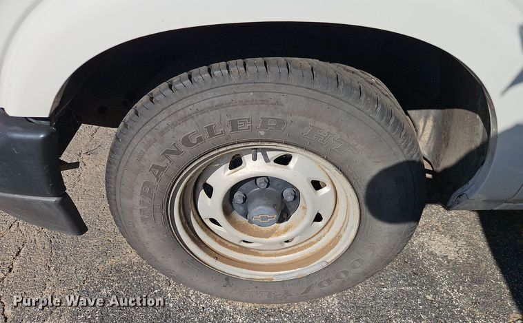 image for item EI8455 2001 Chevrolet  S10 pickup truck