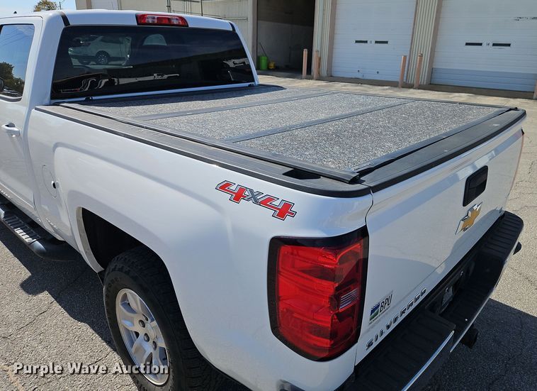 image for item EI8456 2015 Chevrolet  Silverado 1500 LT Crew Cab pickup truck