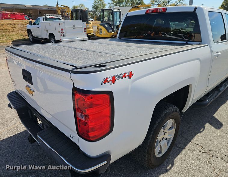 image for item EI8456 2015 Chevrolet  Silverado 1500 LT Crew Cab pickup truck