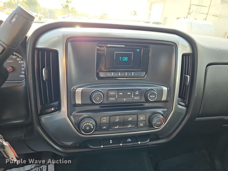 image for item EI8456 2015 Chevrolet  Silverado 1500 LT Crew Cab pickup truck