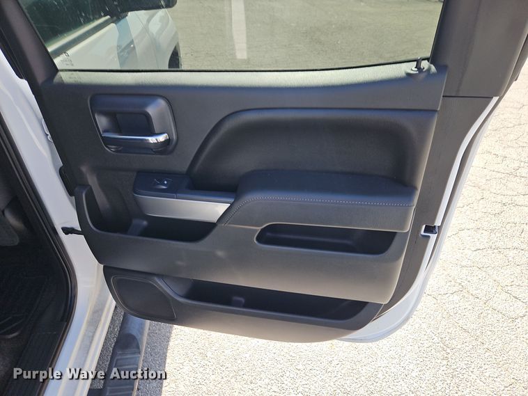 image for item EI8456 2015 Chevrolet  Silverado 1500 LT Crew Cab pickup truck