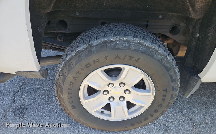 image for item EI8456 2015 Chevrolet  Silverado 1500 LT Crew Cab pickup truck