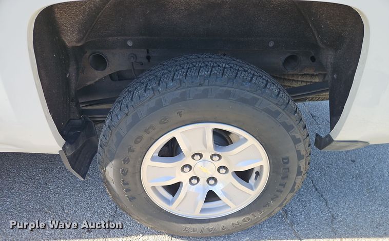 image for item EI8456 2015 Chevrolet  Silverado 1500 LT Crew Cab pickup truck