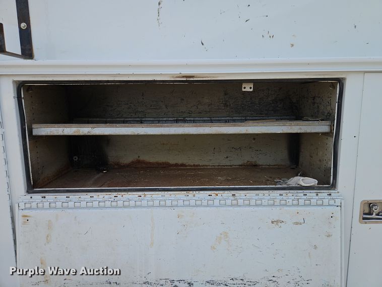 image for item EI8459 2005 International  4400 utility / service truck