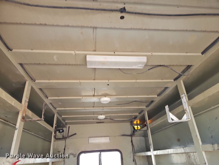 image for item EI8459 2005 International  4400 utility / service truck