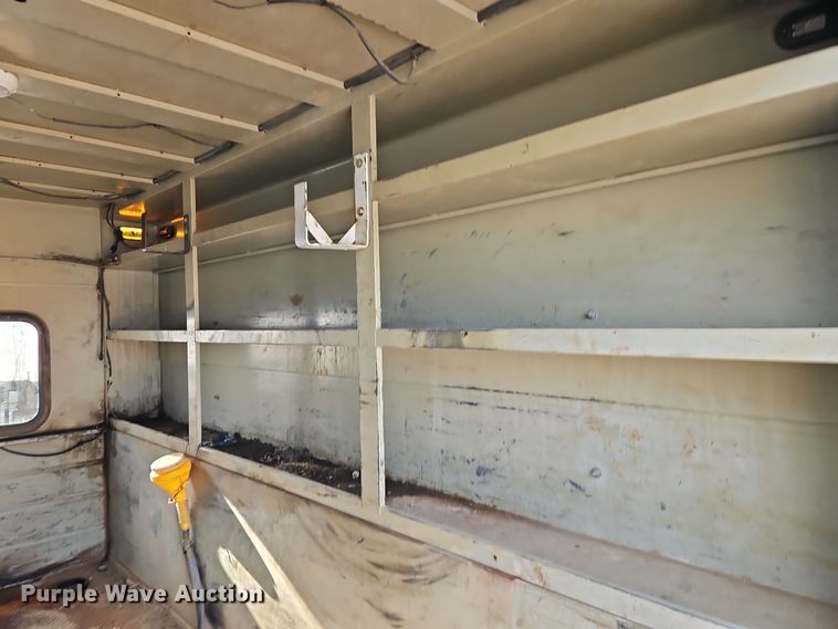 image for item EI8459 2005 International  4400 utility / service truck