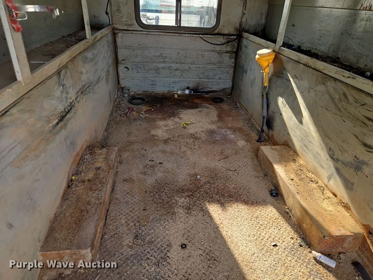 image for item EI8459 2005 International  4400 utility / service truck