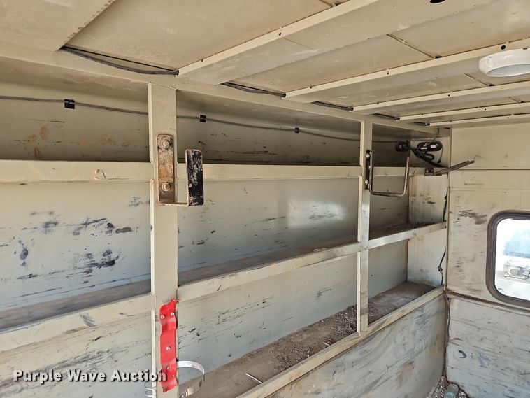 image for item EI8459 2005 International  4400 utility / service truck