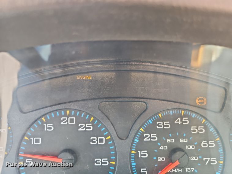 image for item EI8459 2005 International  4400 utility / service truck