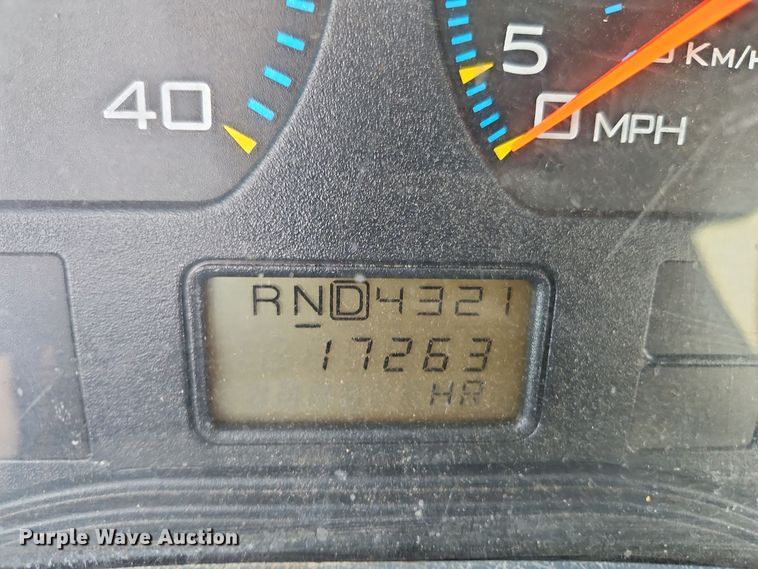 image for item EI8459 2005 International  4400 utility / service truck