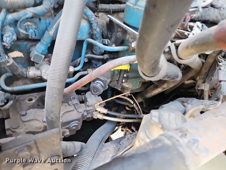 image for item EI8459 2005 International  4400 utility / service truck