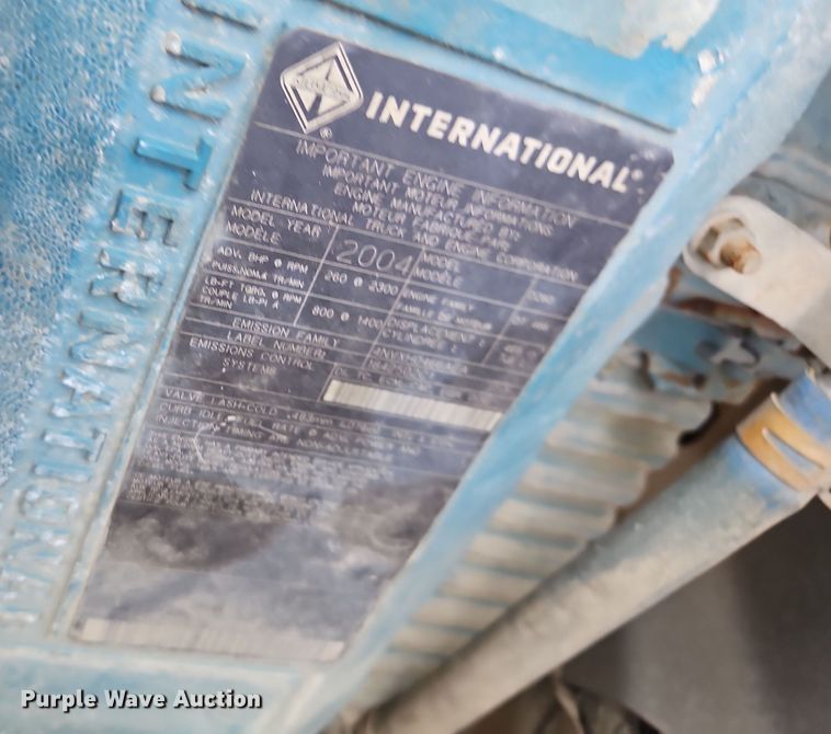 image for item EI8459 2005 International  4400 utility / service truck