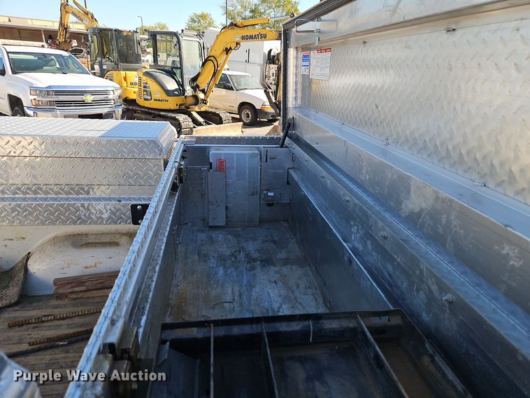 image for item EI8464 2013 Chevrolet  Silverado 1500 Ext. Cab pickup truck