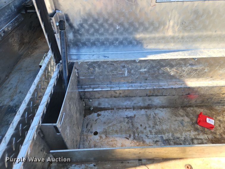 image for item EI8464 2013 Chevrolet  Silverado 1500 Ext. Cab pickup truck