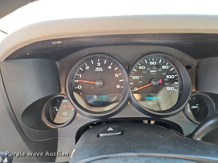 image for item EI8464 2013 Chevrolet  Silverado 1500 Ext. Cab pickup truck