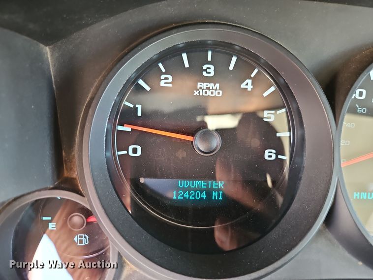 image for item EI8464 2013 Chevrolet  Silverado 1500 Ext. Cab pickup truck